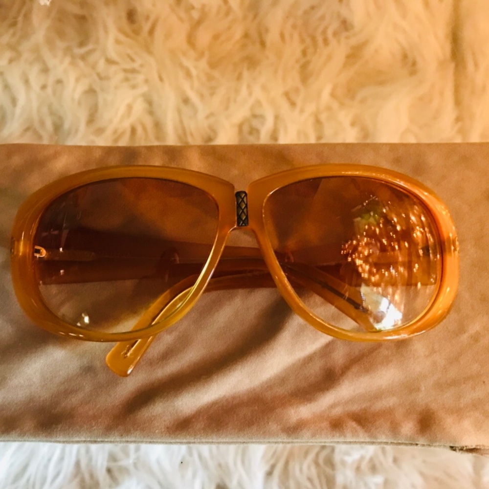 Bottega Veneta amber framed gradient tint sunglass